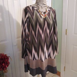 2327 Boutique Size Medium Poly Spandex Women's Tunic Top NWT